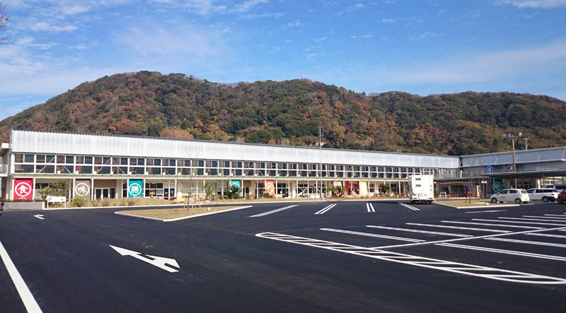 道の駅 保田小学校