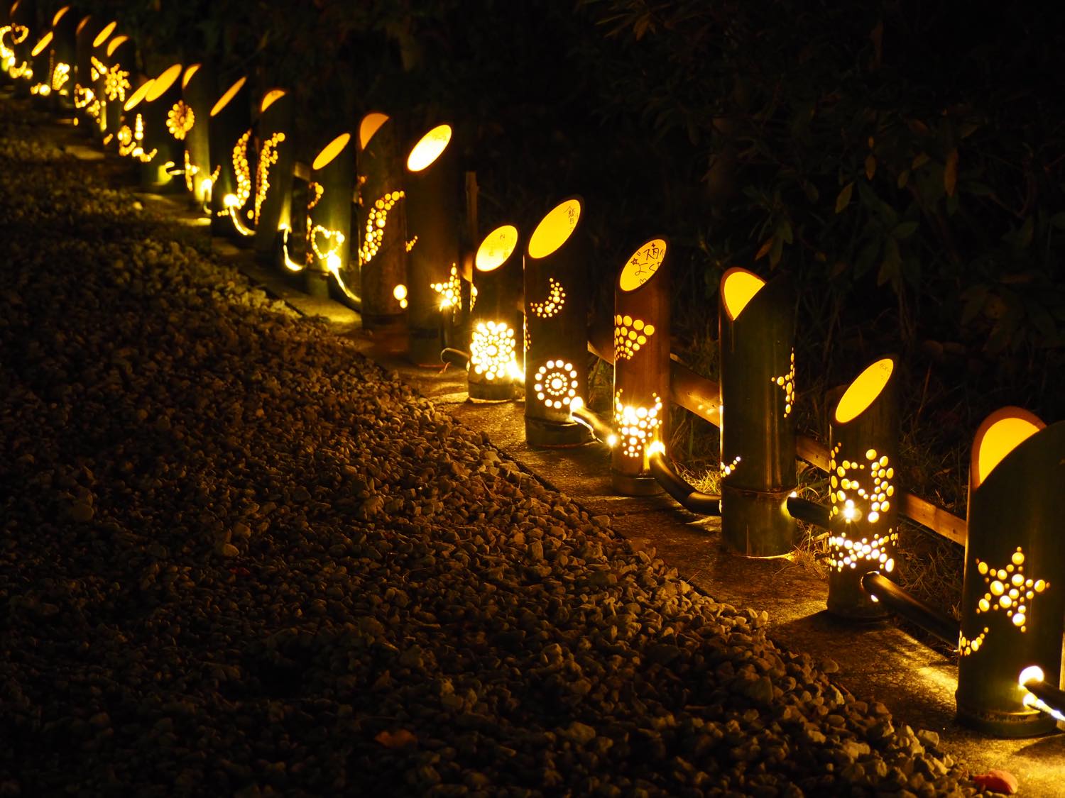 高家神社の竹あかり