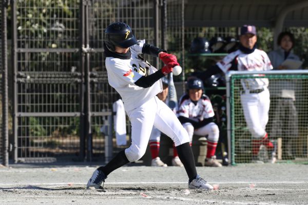 前回大会:バットを振る選手
