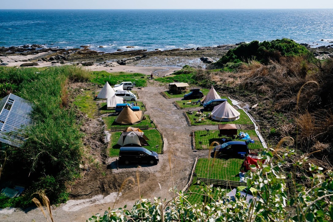 海岸のキャンプ