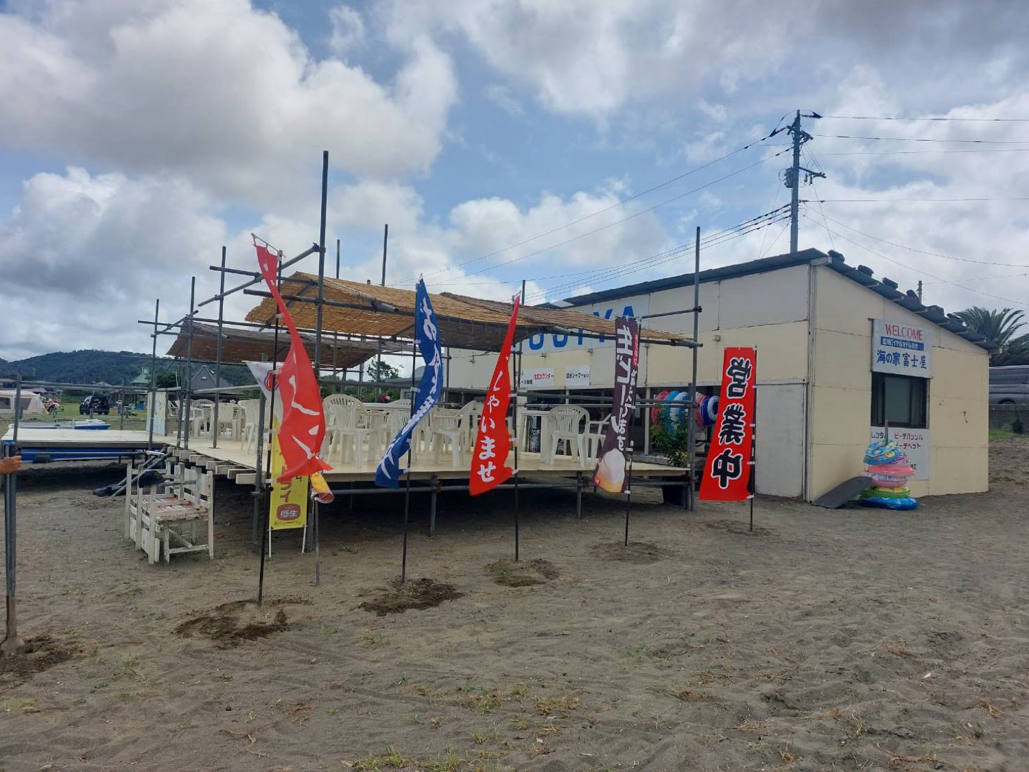 多田良北浜海岸の海の家・富士屋ボート